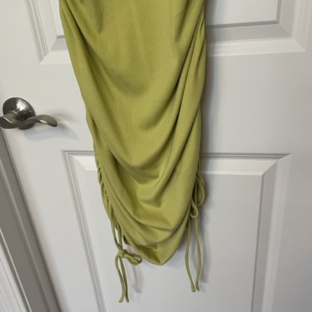 Illa Illa - Ruched Ribbed Bodycon Midi Dress - Picture 4 of 6